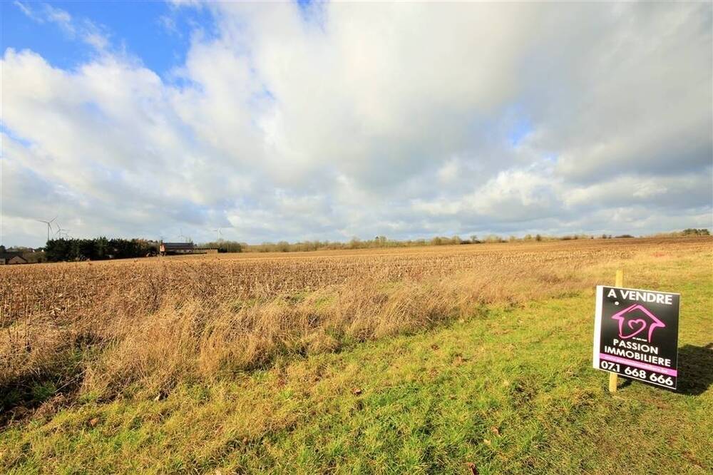 Terrain à vendre à Neuville 5600 76000.00€ chambres m² - annonce 392