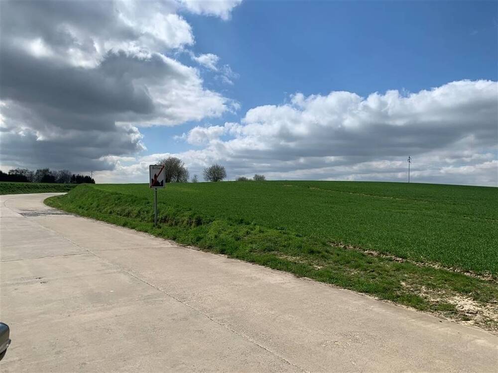 Terrain à bâtir à à Bothey 5032 400000.00€ chambres m² - annonce 1814
