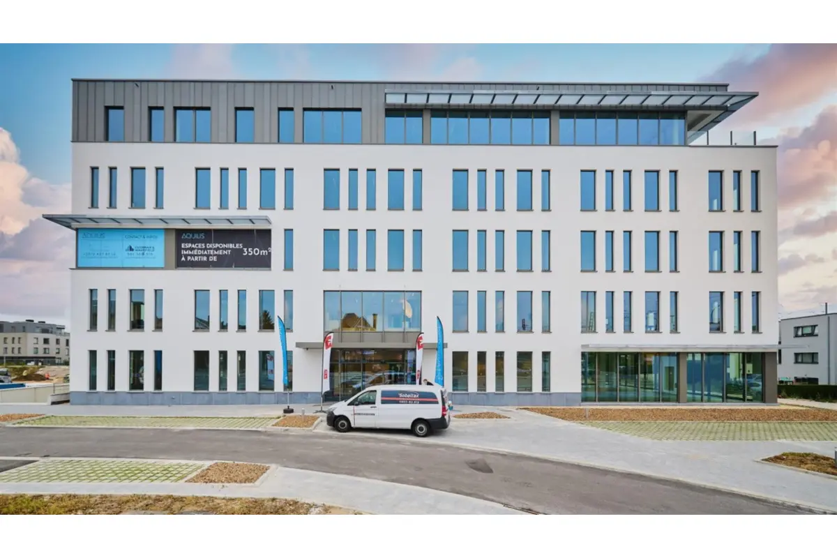 Commerce à louer à Jambes 5100 0.00€  chambres 350.00m² - annonce 3536