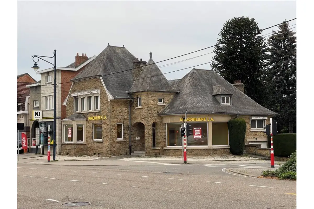 Commerce à vendre à Bouge 5004 790000.00€ 4 chambres m² - annonce 6432