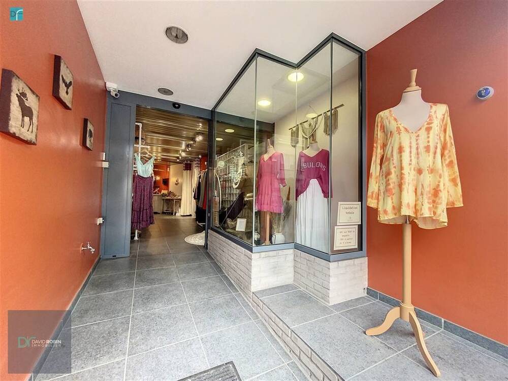 Commerce à à Mont-sur-Marchienne 6032 800.00€ chambres m² - annonce 14742