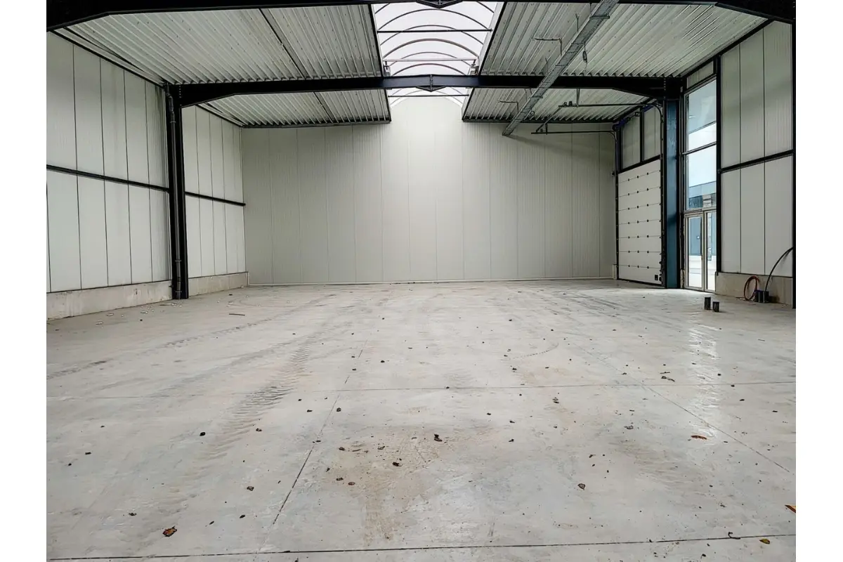 Commerce à louer à Ciney 5590 1600.00€  chambres m² - annonce 16902