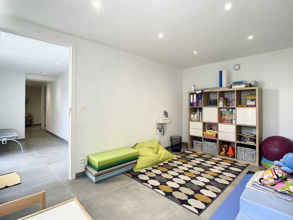 Commerce à louer à Sambreville 5060 110.00€ chambres 12.00m² - annonce 18675