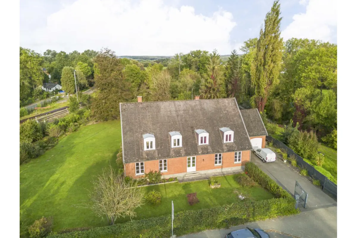 Maison à vendre à Mariembourg 5660 395000.00€ 5 chambres 342.00m² - annonce 18288