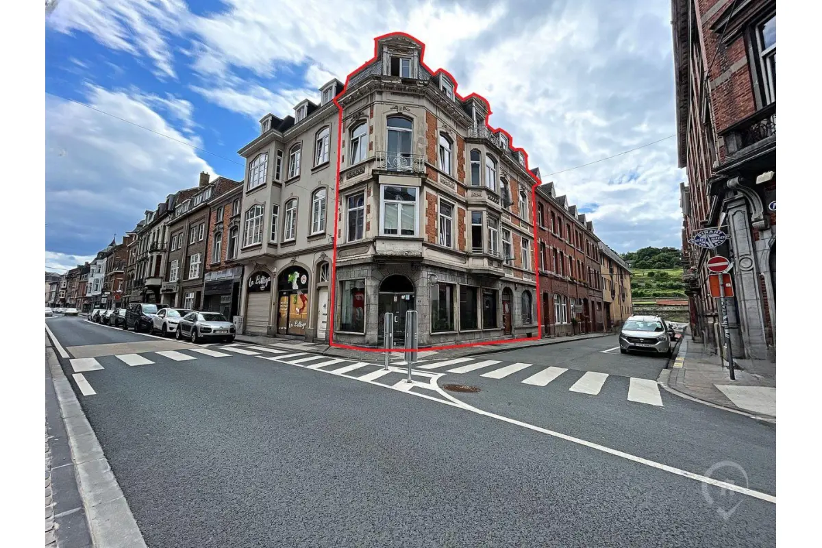Immeuble de rapport - Immeuble à appartement à vendre à Dinant 5500 295000.00€ 3 chambres 200.00m² - annonce 23129