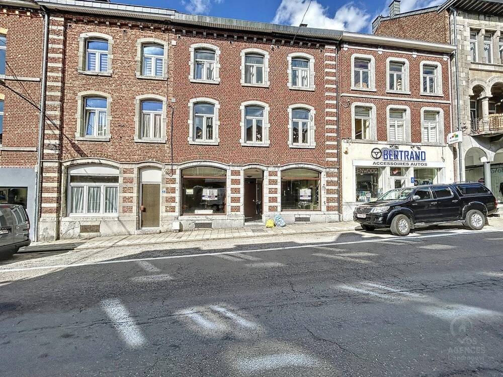Commerce à louer à Rochefort 5580 600.00€ chambres m² - annonce 45949
