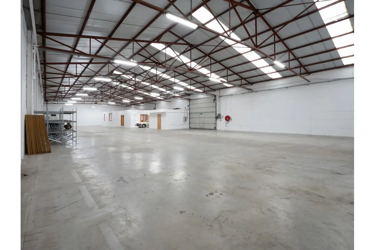 Commerce à louer à Floreffe 5150 3700.00€  chambres 775.00m² - annonce 48703