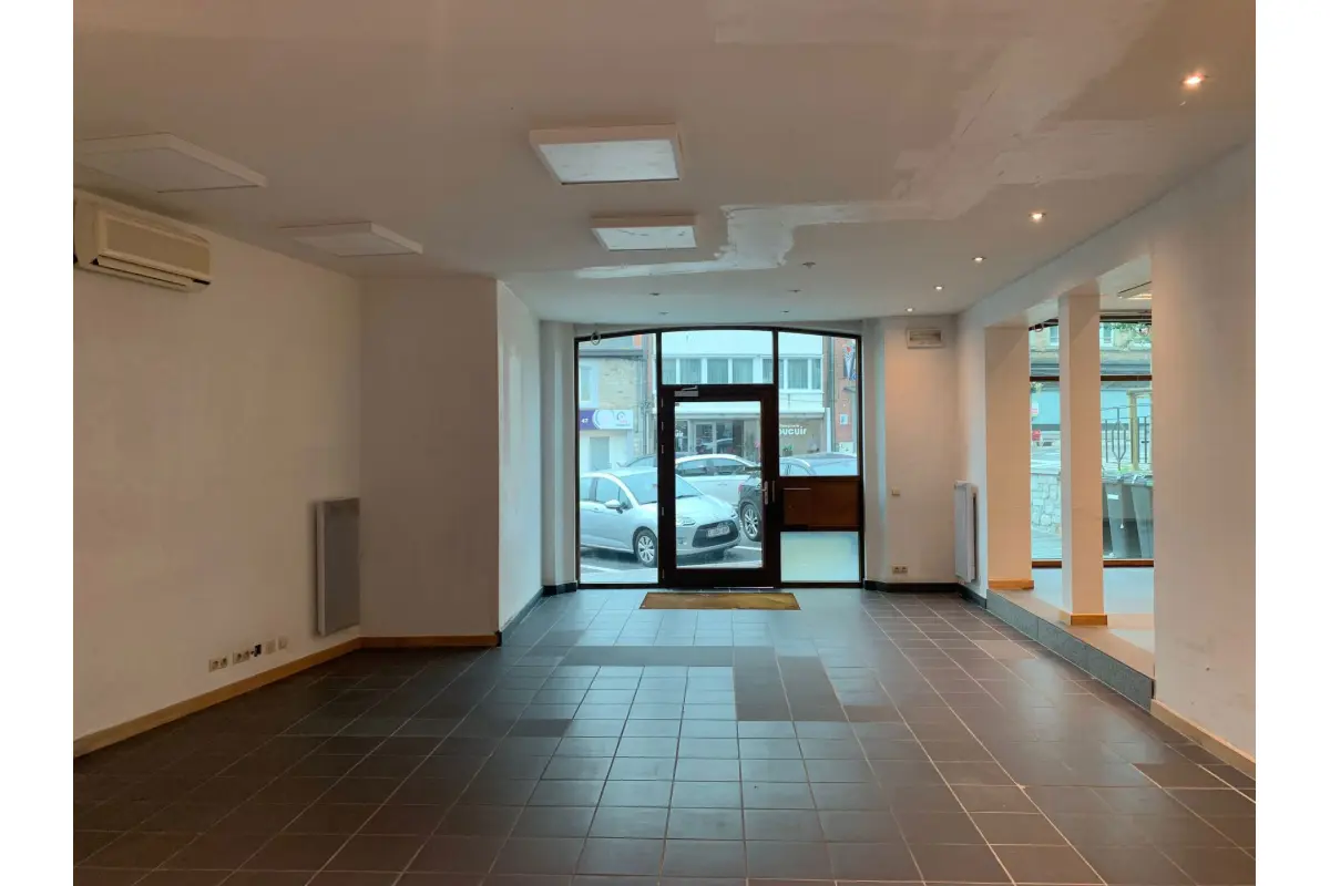 Commerce à louer à Beauraing 5570 1350.00€  chambres 100.00m² - annonce 53240