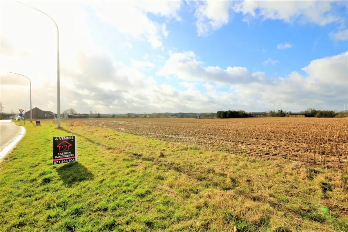 Terrain à bâtir à vendre à Neuville 5600 65000.00€  chambres m² - annonce 97891