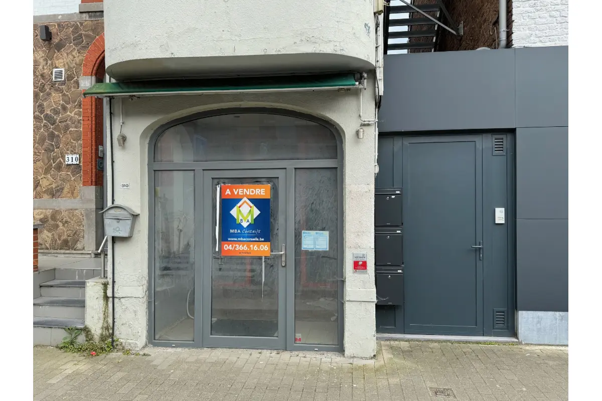 Commerce à vendre à Bouge 5004 220000.00€  chambres 220.00m² - annonce 127125