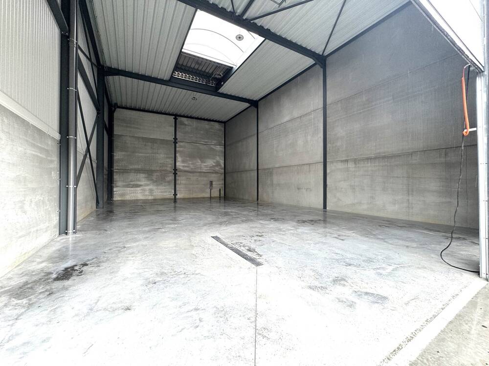 Commerce à à Jemeppe-sur-Sambre 5190 1200.00€ chambres 200.00m² - annonce 149922
