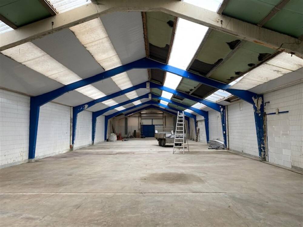 Commerce à louer à Sambreville 5060 1500.00€ chambres 500.00m² - annonce 154143