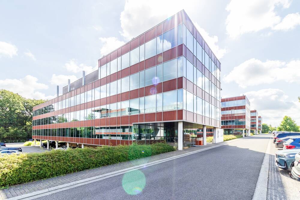 Commerce à louer à Erpent 5101 5250.00€ chambres 420.00m² - annonce 183733