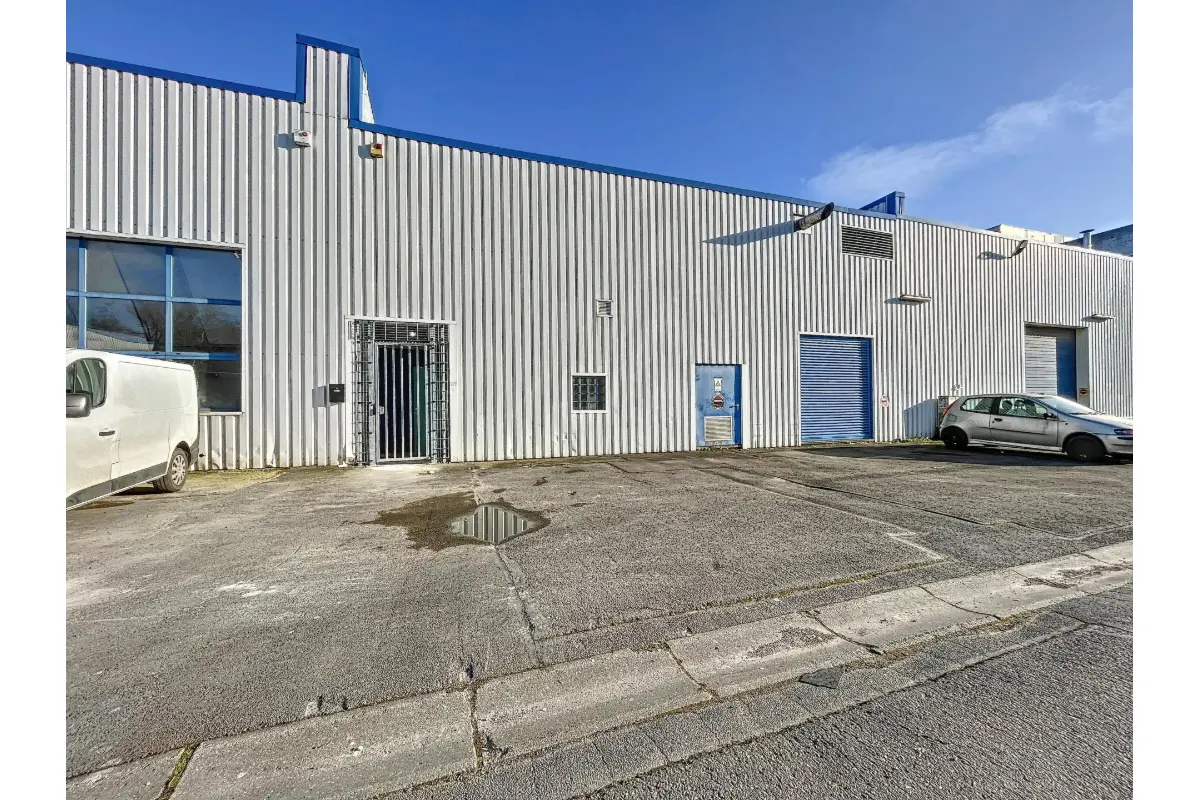 Commerce à louer à Floreffe 5150 6200.00€  chambres 1000.00m² - annonce 239389