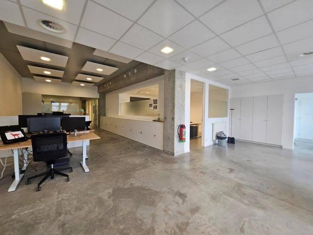 Commerce à louer à Namur 5000 3000.00€ chambres 300.00m² - annonce 285903