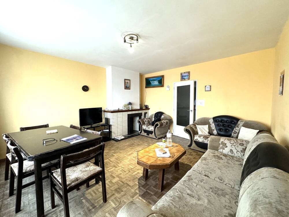 Appartement à à Charleroi 6000 105000.00€ 2 chambres 90.00m² - annonce 292233