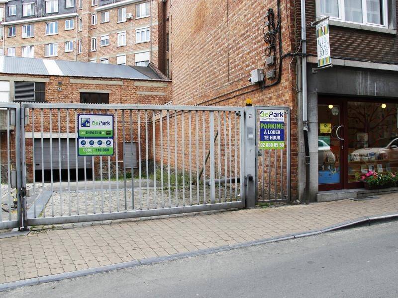 Parking / garage à louer à Namur 5000 150.00€ chambres m² - annonce 341834