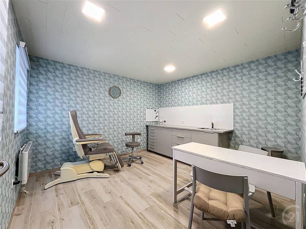 Commerce à louer à Mettet 5640 650.00€ chambres 20.00m² - annonce 344089