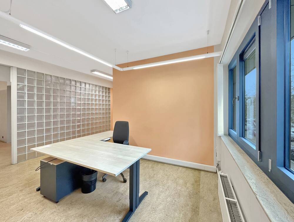 Commerce à louer à Dave 5100 1500.00€ chambres 200.00m² - annonce 347424