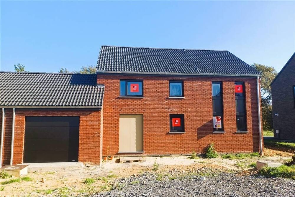Maison à vendre à Anseremme 5500 399000.00€ 4 chambres 155.00m² - annonce 363014