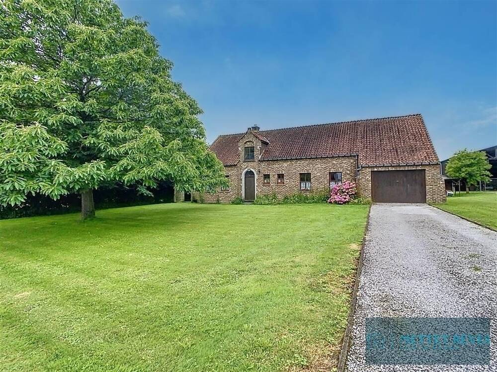 Maison à vendre à Mettet 5640 60000.00€ 2 chambres 196.00m² - annonce 375880