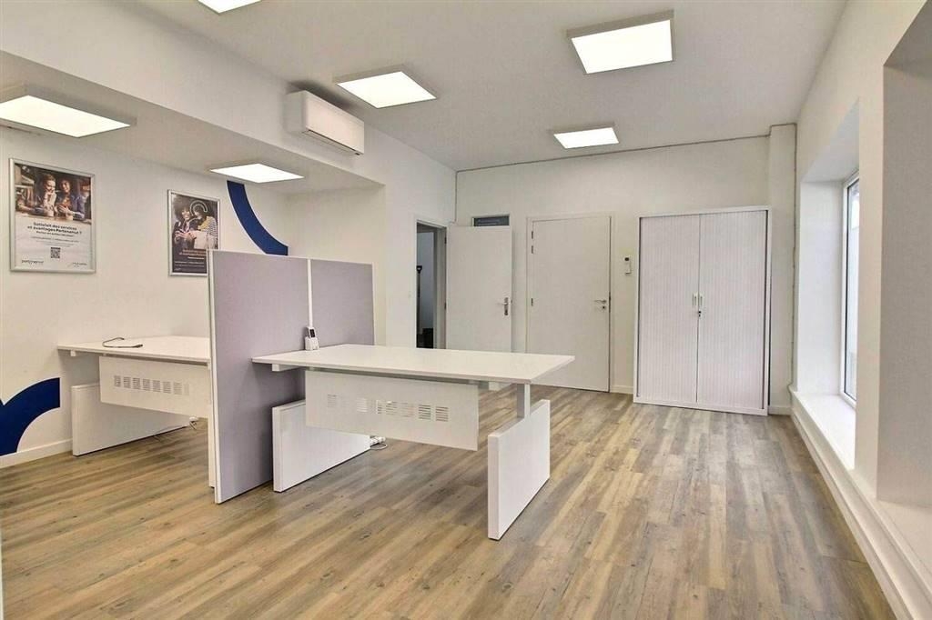 Commerce à vendre à Ciney 5590 0.00€ chambres 75.00m² - annonce 379263