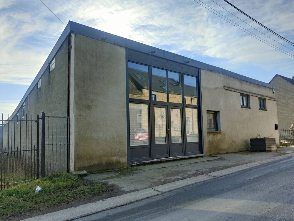 Commerce à vendre à Yvoir 5530 298000.00€ chambres 350.00m² - annonce 381696