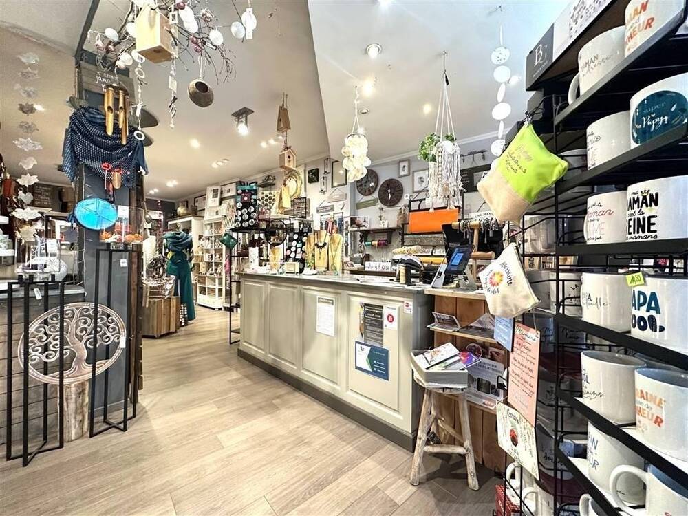 Commerce à louer à Ciney 5590 920.00€ chambres 106.10m² - annonce 383270