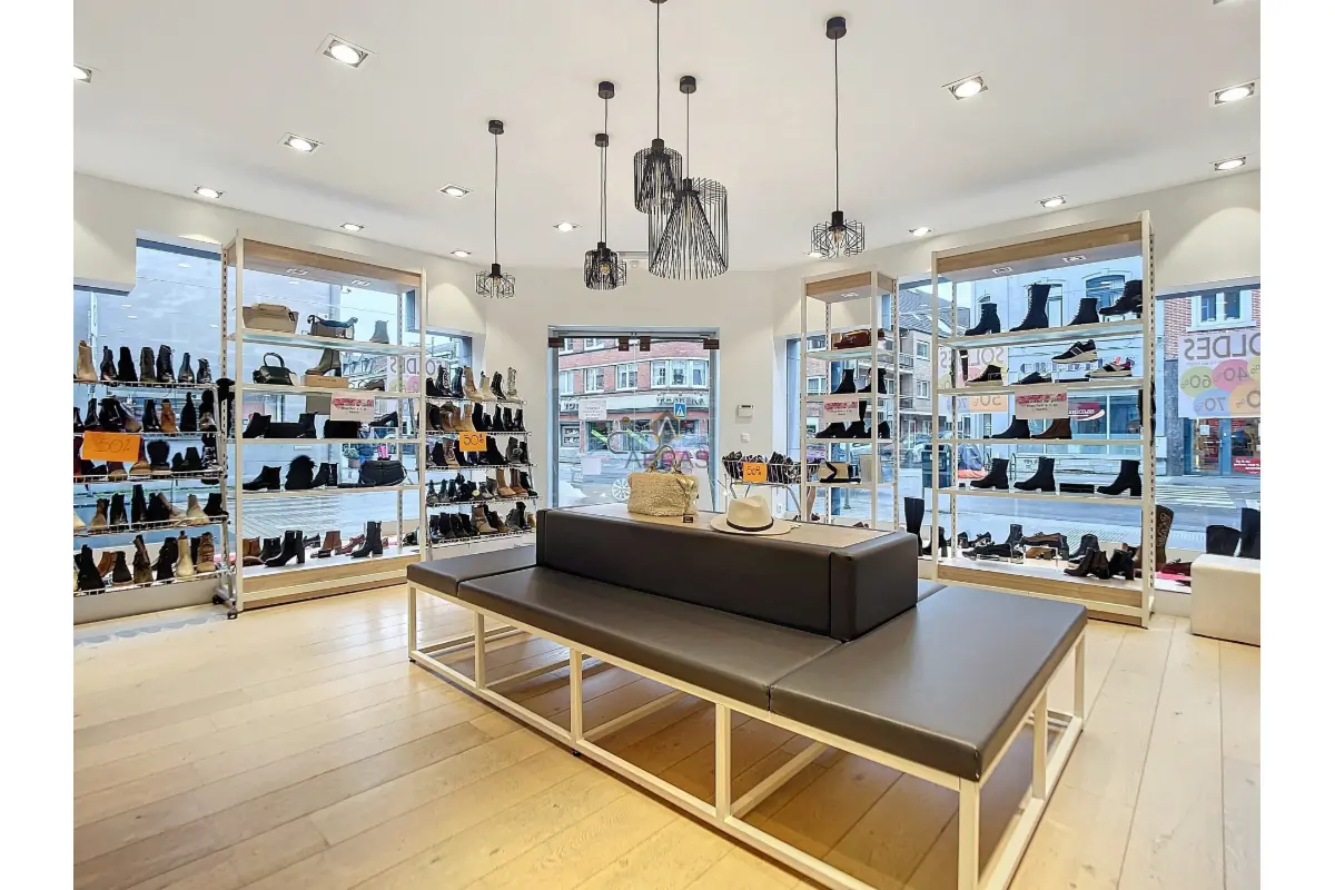 Commerce à  à Jambes 5100 1900.00€  chambres 140.00m² - annonce 532459