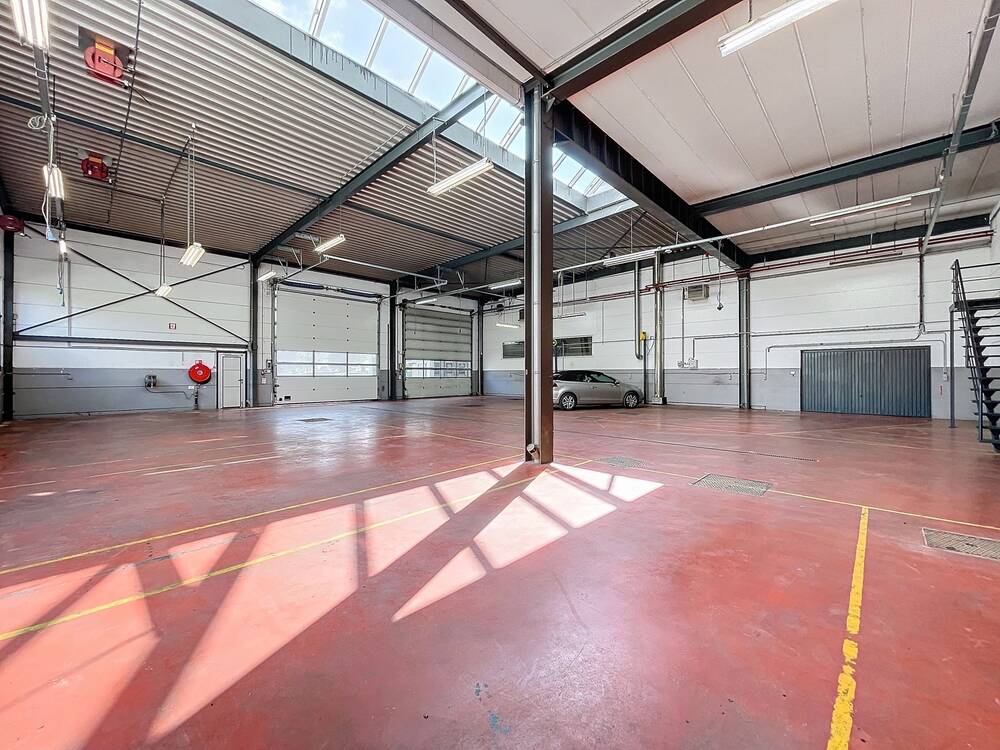 Commerce à louer à Wierde 5100 4500.00€ chambres 700.00m² - annonce 385413