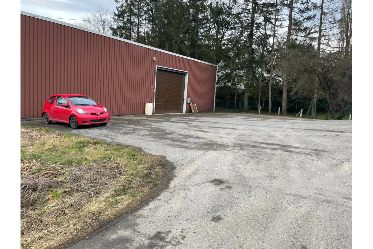 Commerce à louer à Rochefort 5580 1400.00€ 0 chambres m² - annonce 399053