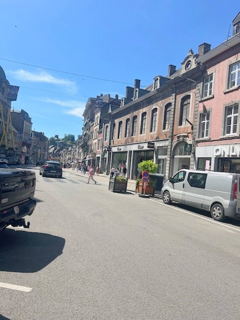 Commerce à louer à Namur 5000 11700.00€ chambres 600.00m² - annonce 399203