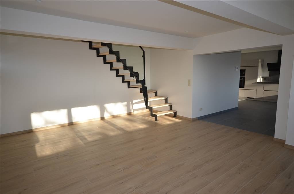 Maison à louer à Frasnes 5660 1200.00€ 2 chambres 135.00m² - annonce 402654