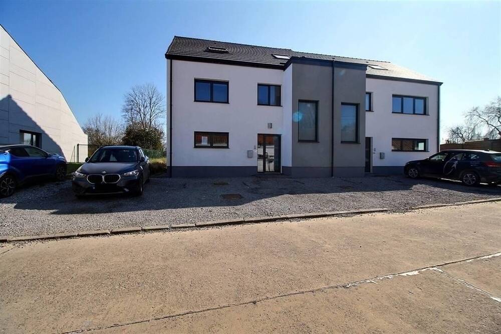 Maison à vendre à Liernu 5310 405000.00€ 5 chambres 210.00m² - annonce 471258