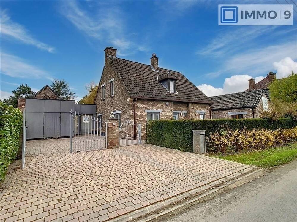 Maison à vendre à Floriffoux 5150 650000.00€ 4 chambres 270.00m² - annonce 421864