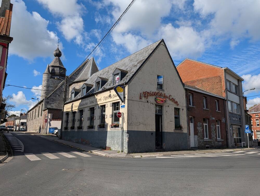 Immeuble de rapport - Immeuble à appartement à à Merbes-le-Château 6567 225000.00€ 3 chambres 185.00m² - annonce 422617