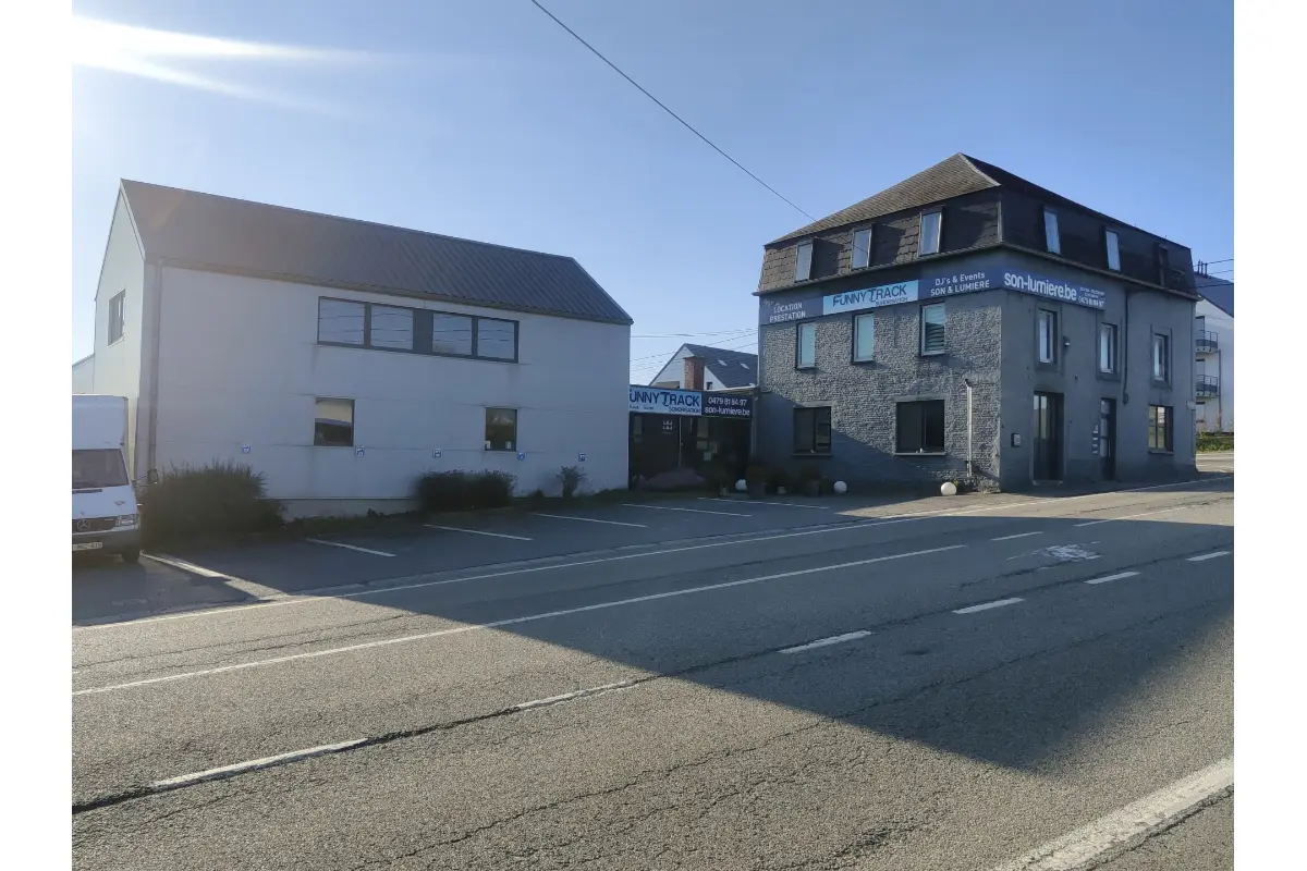 Immeuble de rapport - Immeuble à appartement à vendre à Beauraing 5570 645000.00€ 7 chambres m² - annonce 424223