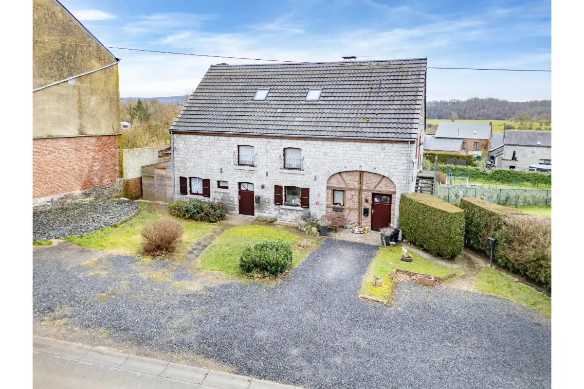 Immeuble mixte à vendre à Rochefort 5580 450000.00€ 9 chambres 282.00m² - annonce 425491