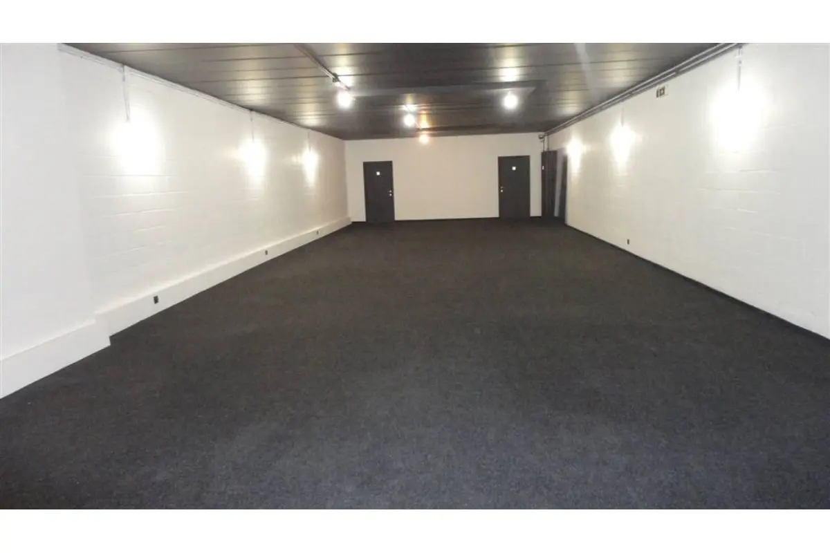 Commerce à louer à Couvin 5660 1100.00€  chambres 300.00m² - annonce 427420