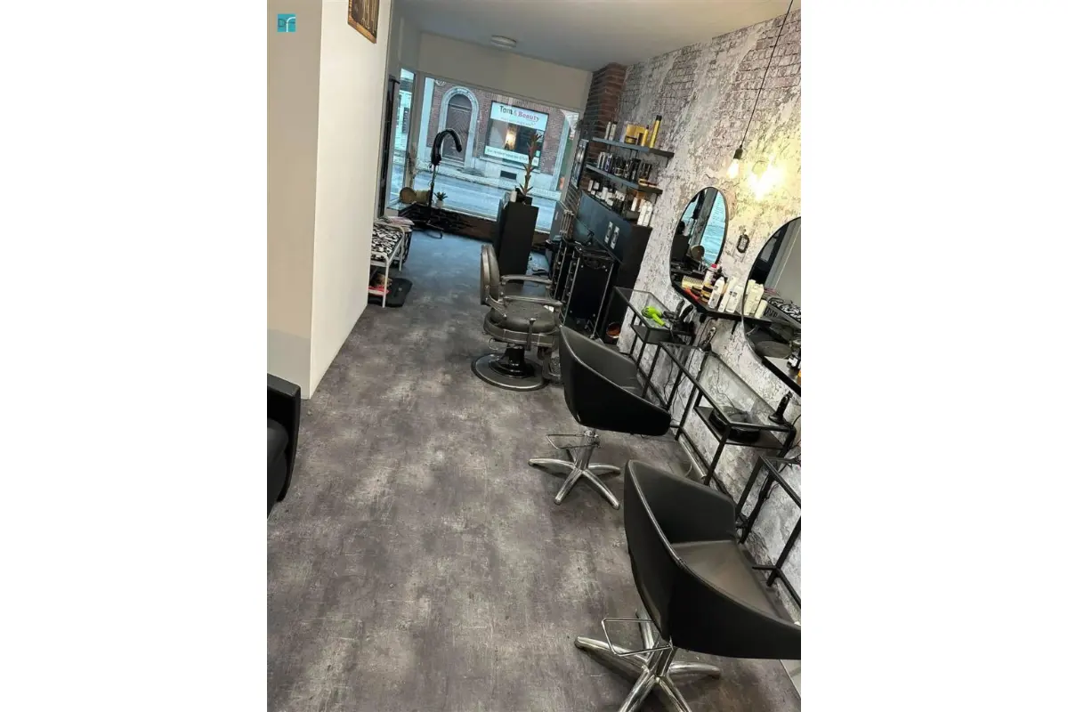 Commerce à  à Fleurus 6220 700.00€  chambres 30.00m² - annonce 582906