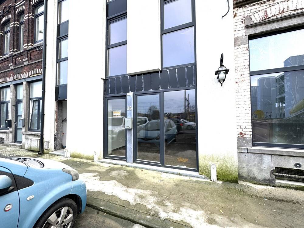 Commerce à à Fleurus 6220 800.00€ chambres 40.00m² - annonce 436966