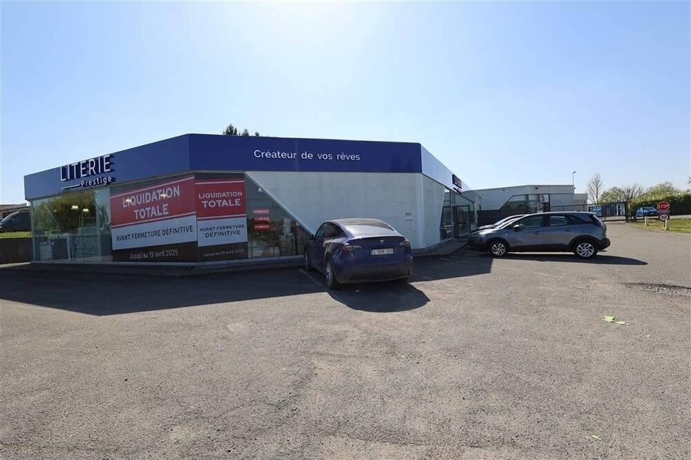 Commerce à louer à Beuzet 5030 13340.00€ chambres 2751.00m² - annonce 446569