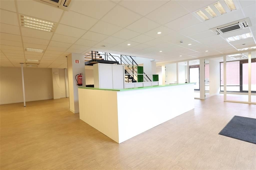 Commerce à louer à Gembloux 5030 2000.00€ chambres 246.00m² - annonce 445717