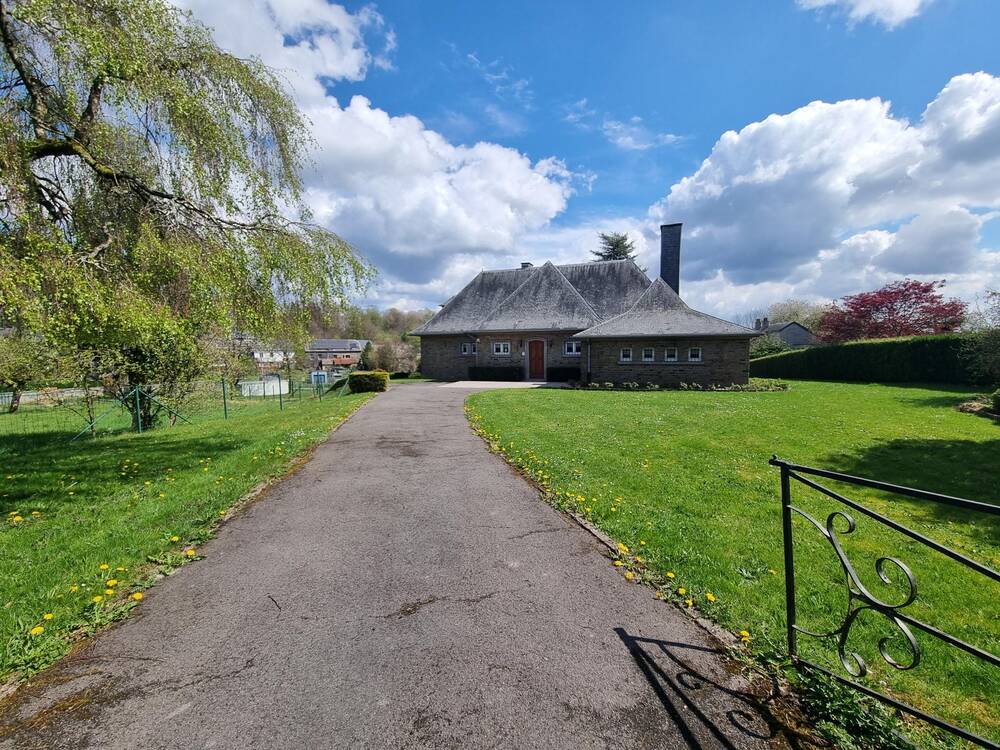Maison à vendre à Sart-Custinne 5575 365000.00€ 5 chambres 161.00m² - annonce 447270
