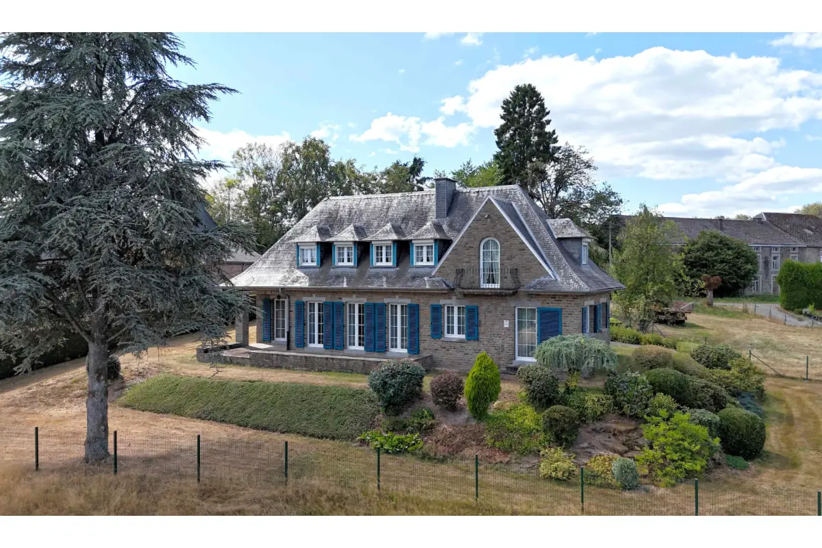 Villa à vendre à Sart-Custinne 5575 345000.00€ 5 chambres 161.00m² - annonce 447270