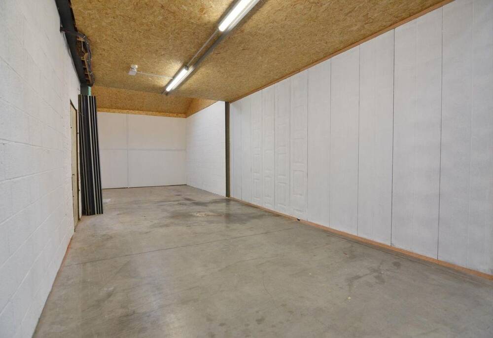 Commerce à louer à Champion 5020 250.00€ chambres m² - annonce 459740