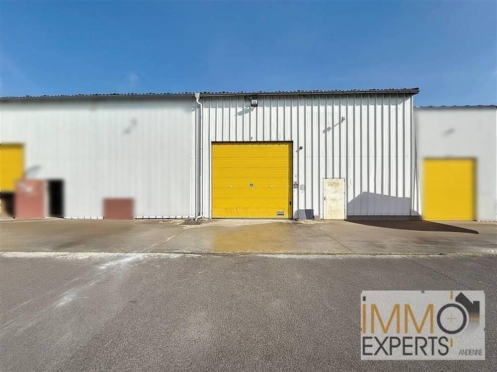 Commerce à louer à Seilles 5300 1500.00€ chambres m² - annonce 461102