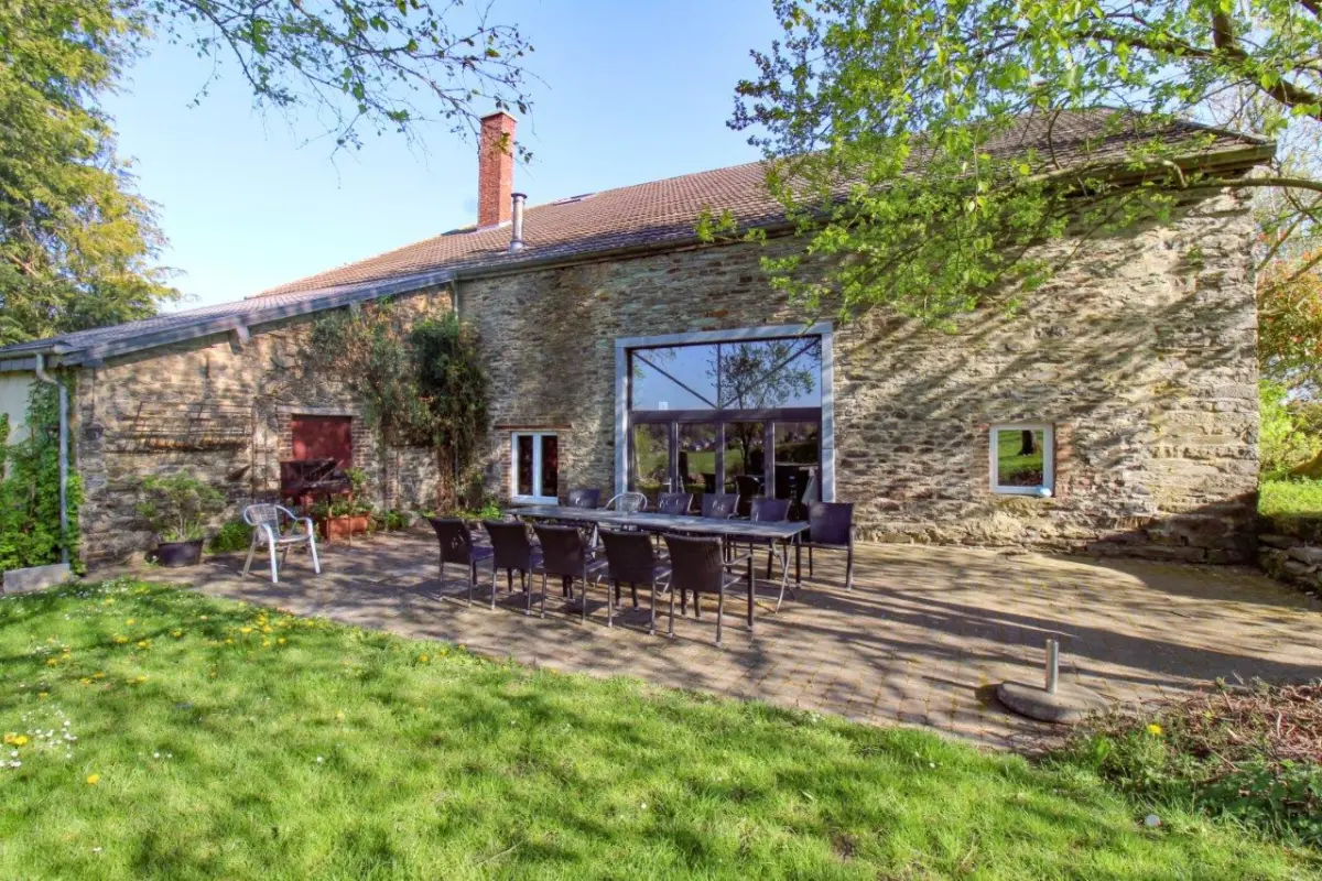 Maison à vendre à Naomé 5555 545000.00€ 5 chambres 325.00m² - annonce 464811