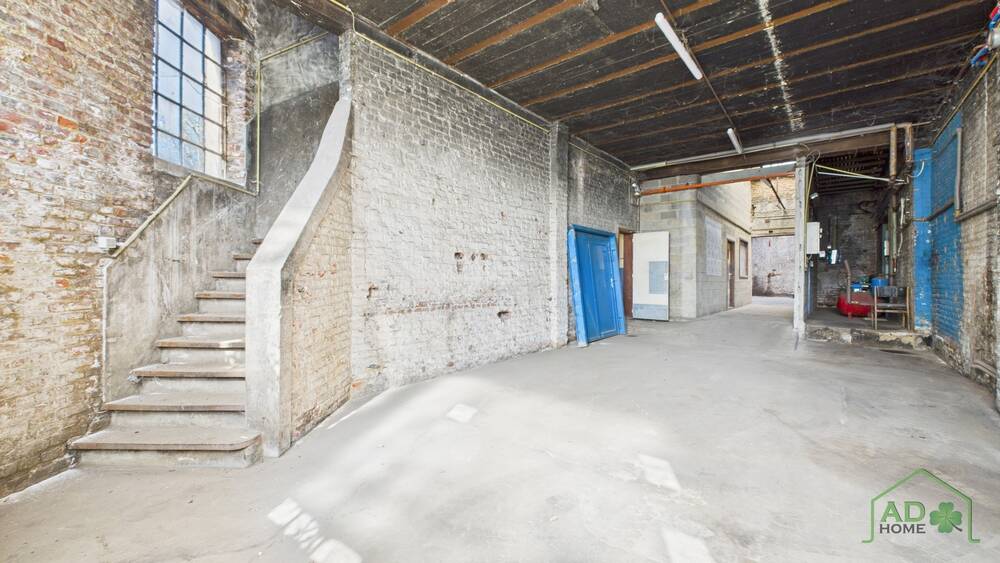 Commerce à louer à Sambreville 5060 650.00€ chambres 175.00m² - annonce 468577