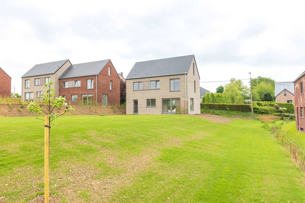 Maison à vendre à Beez 5000 0.00€ 4 chambres 177.00m² - annonce 468150